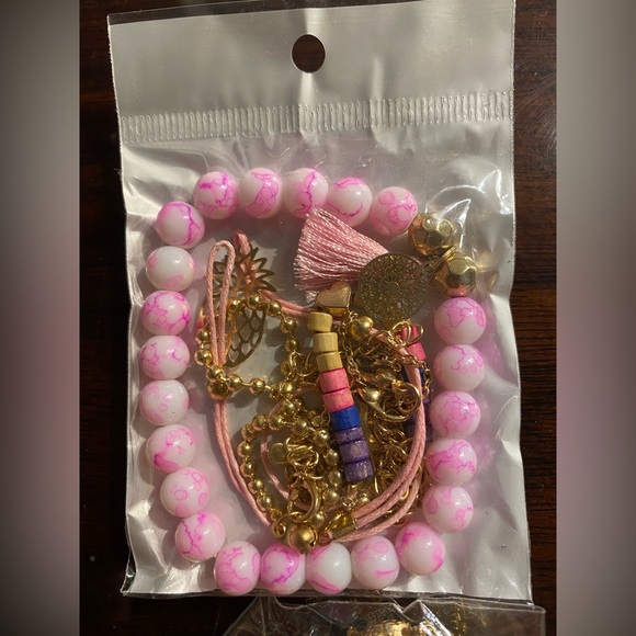 NWOT charm bracelets - Picture 6 of 6